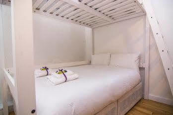 Wharf - Vintage 3*